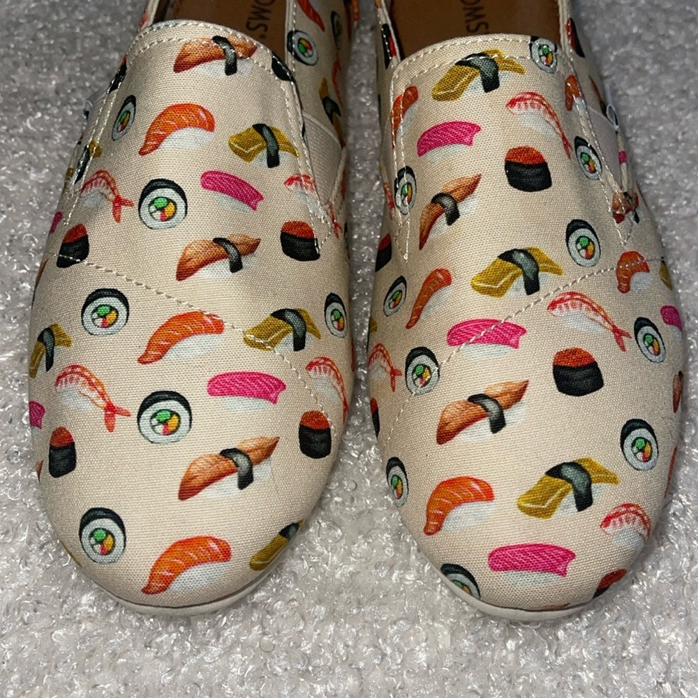 Sushi print TOMS Woman’s size 8 Like new!!!